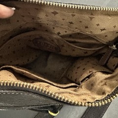 Fossil – Explorer Crossbody – Black Pebbled Leather, Zip Pockets, Hipster Purse