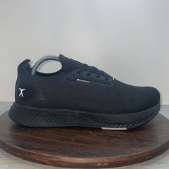 Flux Men’s Adapt Runner Waterproof Stealth Black Athletic Barefoot Shoe Size 9.5