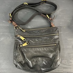 Fossil – Explorer Crossbody – Black Pebbled Leather, Zip Pockets, Hipster Purse