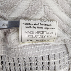 Pocket Throw Blanket Shawl Wrap Gray Cream Herringbone Fringe with Pockets 20×80