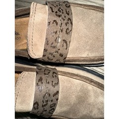 Clarks Collection Calla Ease Dark Olive Suede Loafers Women’s Size 7.5