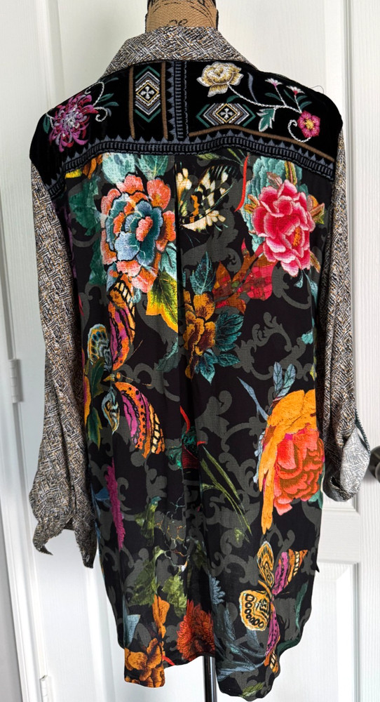 John Mark Tunic Top Button Up Long Roll Tab Velvet Satin Embroidered Floral L