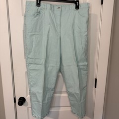 Ruby Rd. Plus Capri Pants – Womens Size 18 – Green – Studded Legs