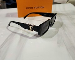 Louis Vuitton Square Unisex Singlasses Black Frame