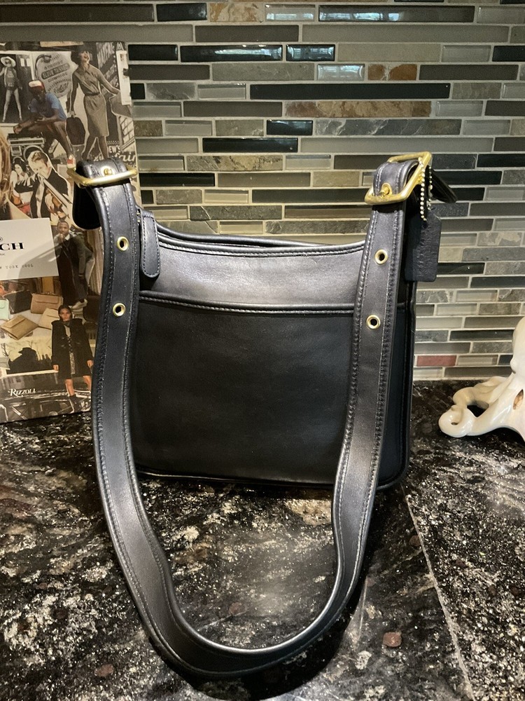Coach Vintage 9966 Legacy Zip Shoulder Bag Black Glovetanned Cowhide Lea G2U